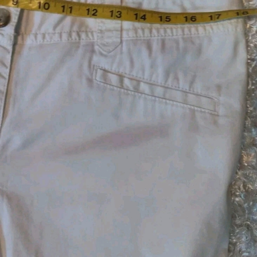 Women's Anne Taylor White Capri Pants Size 12 Pockets And Tie Detail EUC - Picture 7 of 10
